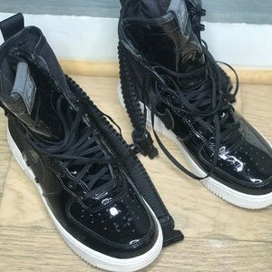 Nike sneakers worn once women’s size 8